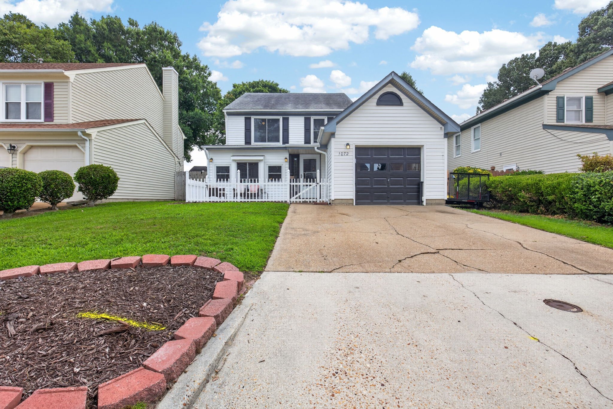 Virginia Beach House: 1072 Taylor Rd