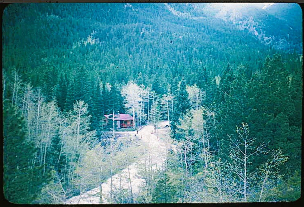 Empire House: 310 Morrison Ln