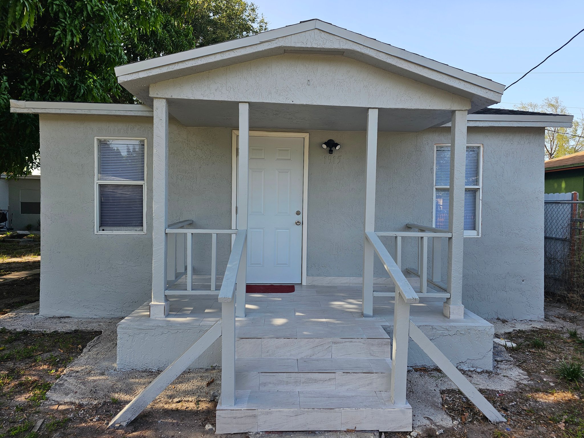 Miami House: 1915 NW 82 ST