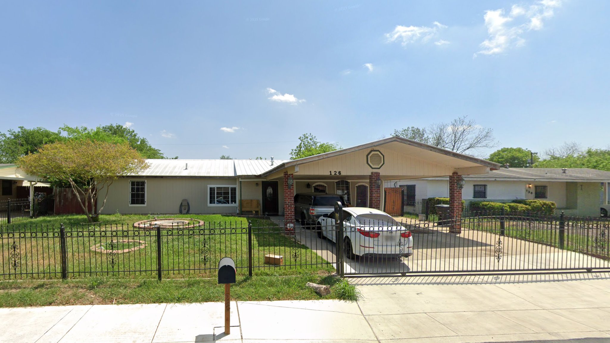 San Antonio House: 126 Evandale St.