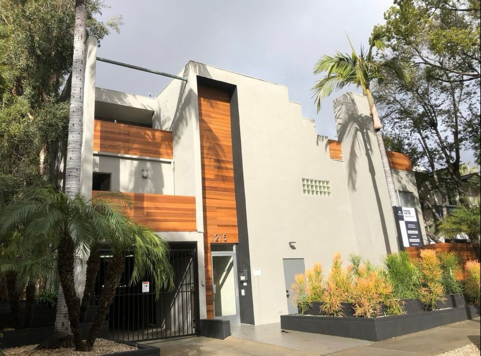 West Hollywood Apartment: 1215 N Sweetzer Ave.