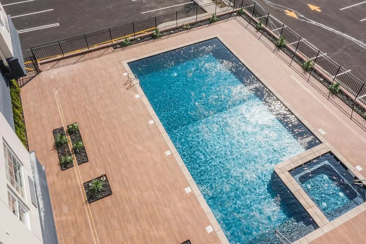 FAIRVIEW Apartment: 520 CLIFF STREET