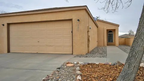Rio Rancho Single Room: 2257 High Desert Circle Northeast