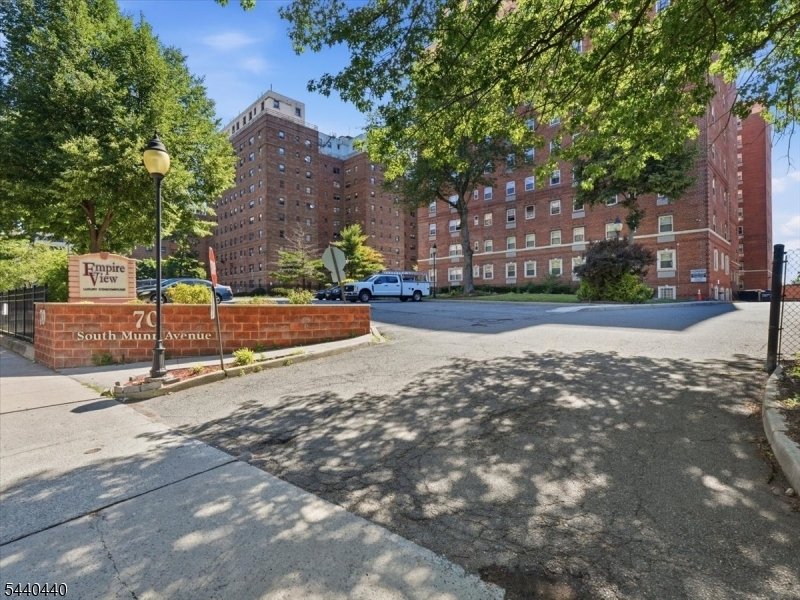 East orange Condo: 70 S Munn Ave #413