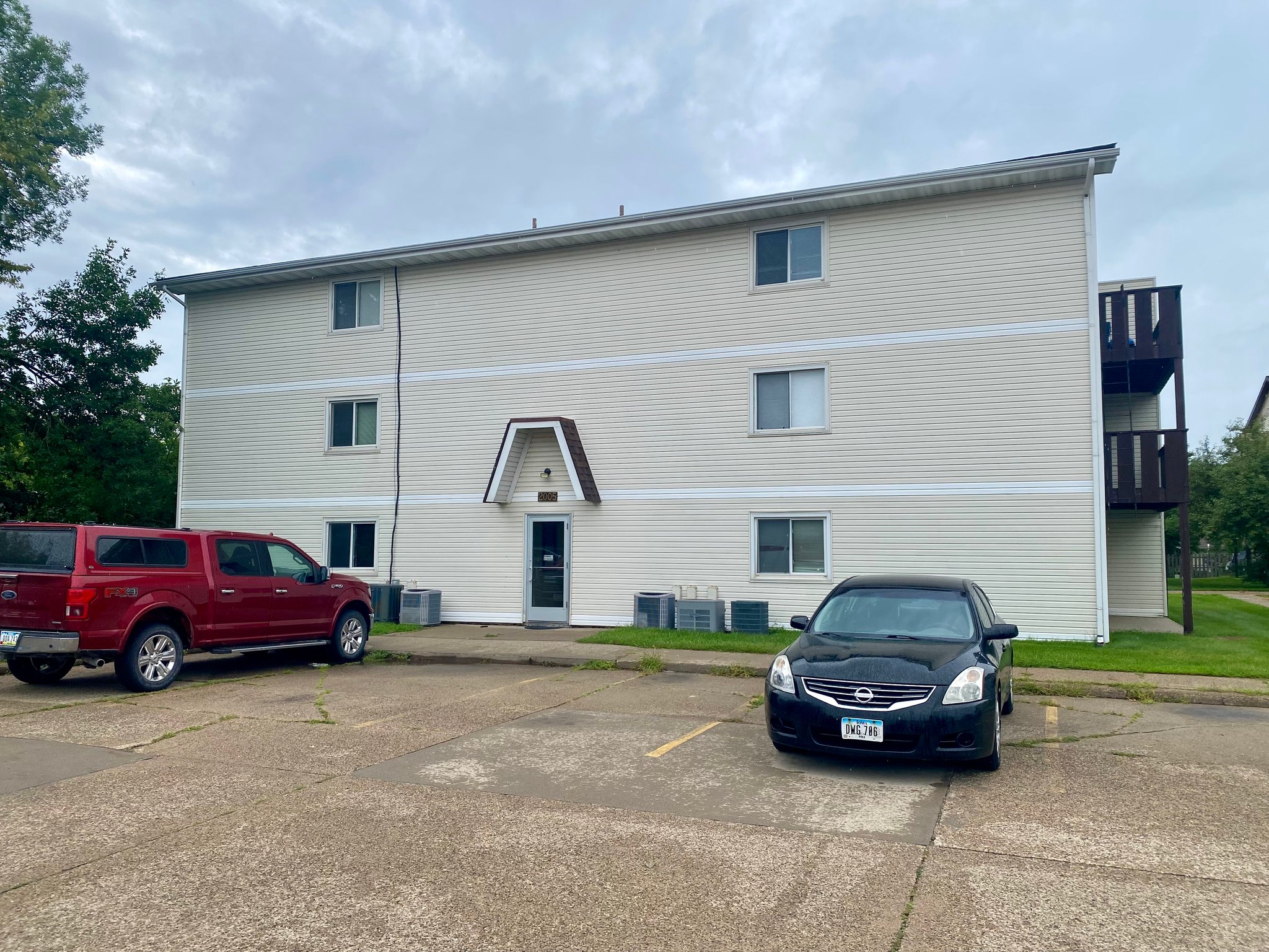 Ankeny Apartment: 2005 NW Hickory Ln