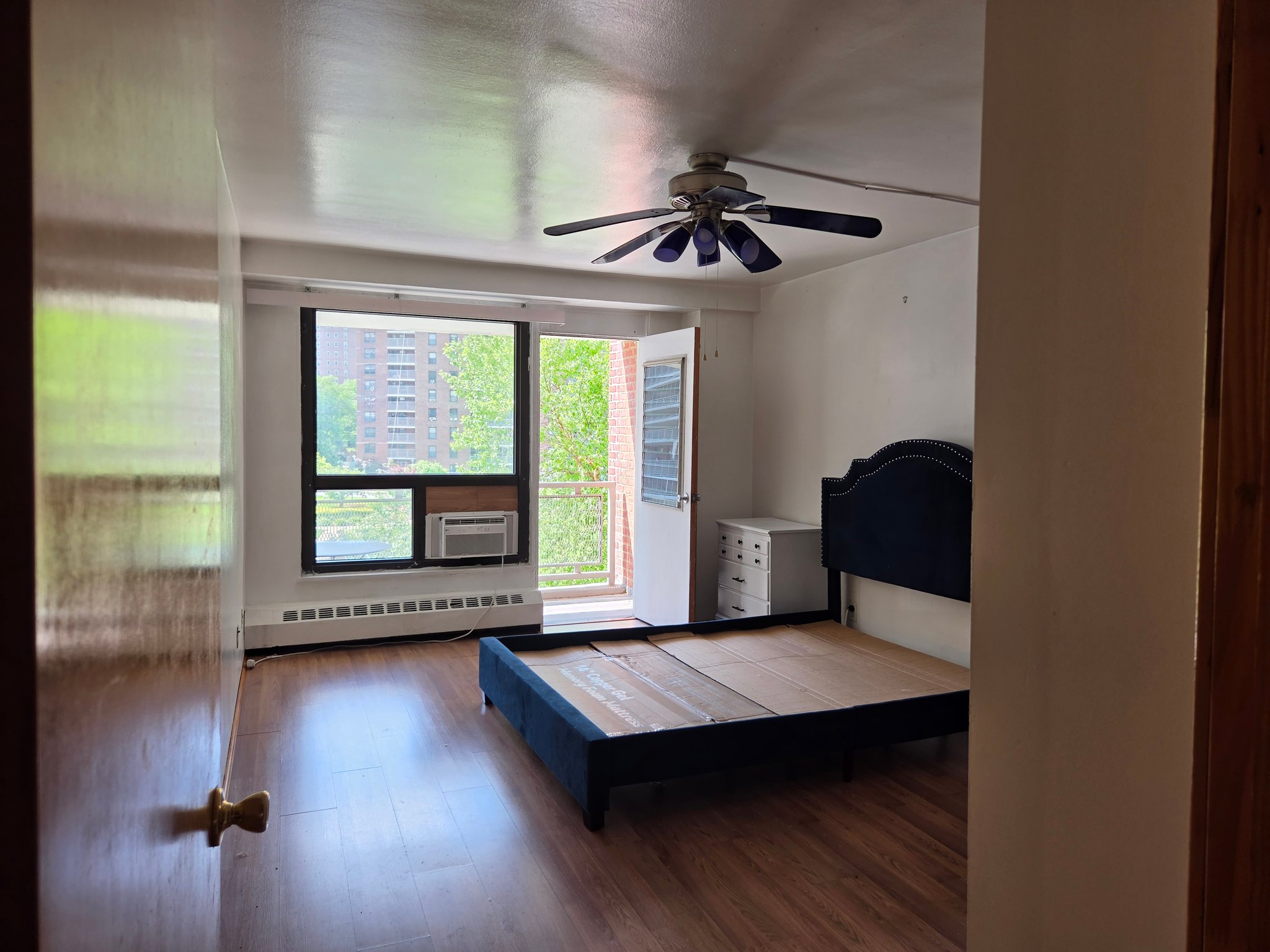 Rego Park Apartment: 6125 98th St