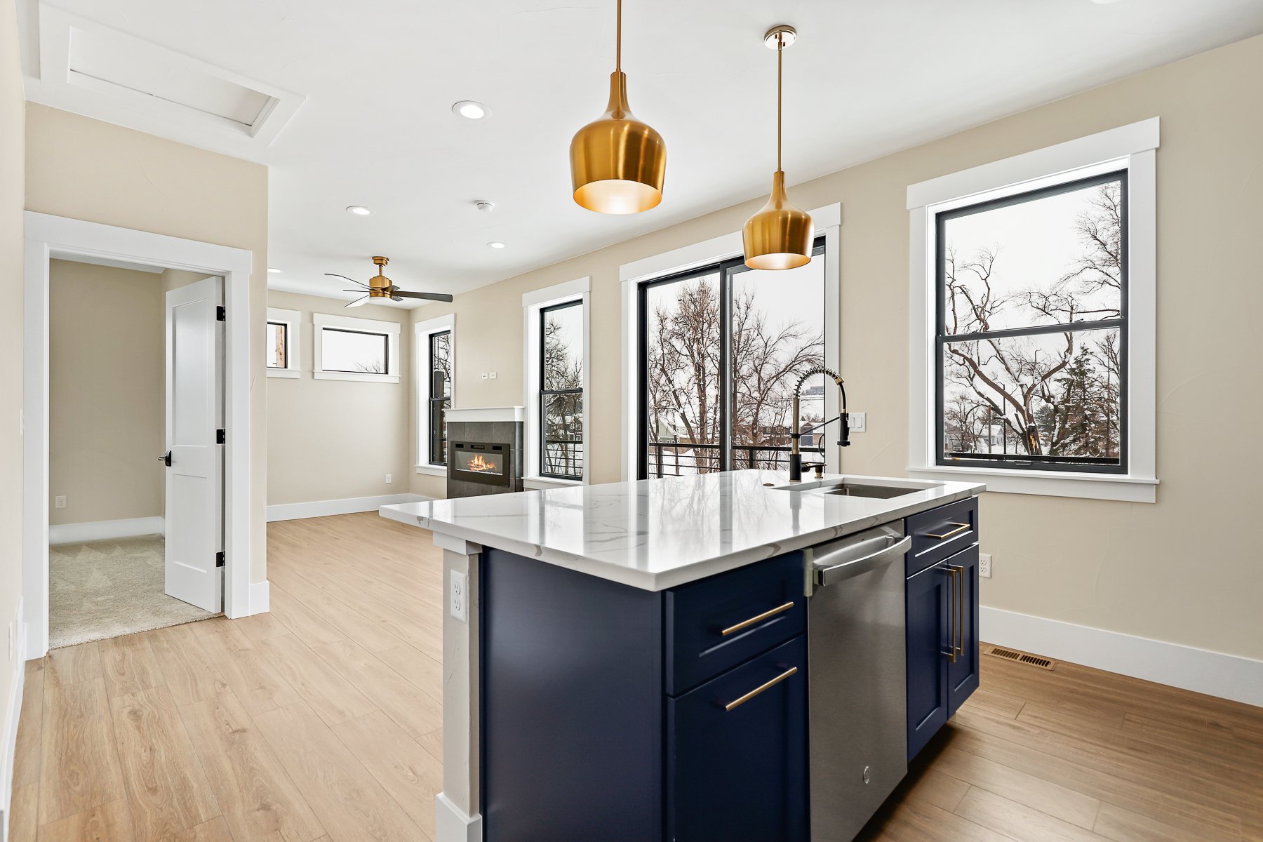 Superior Other: 205 3rd Ave
