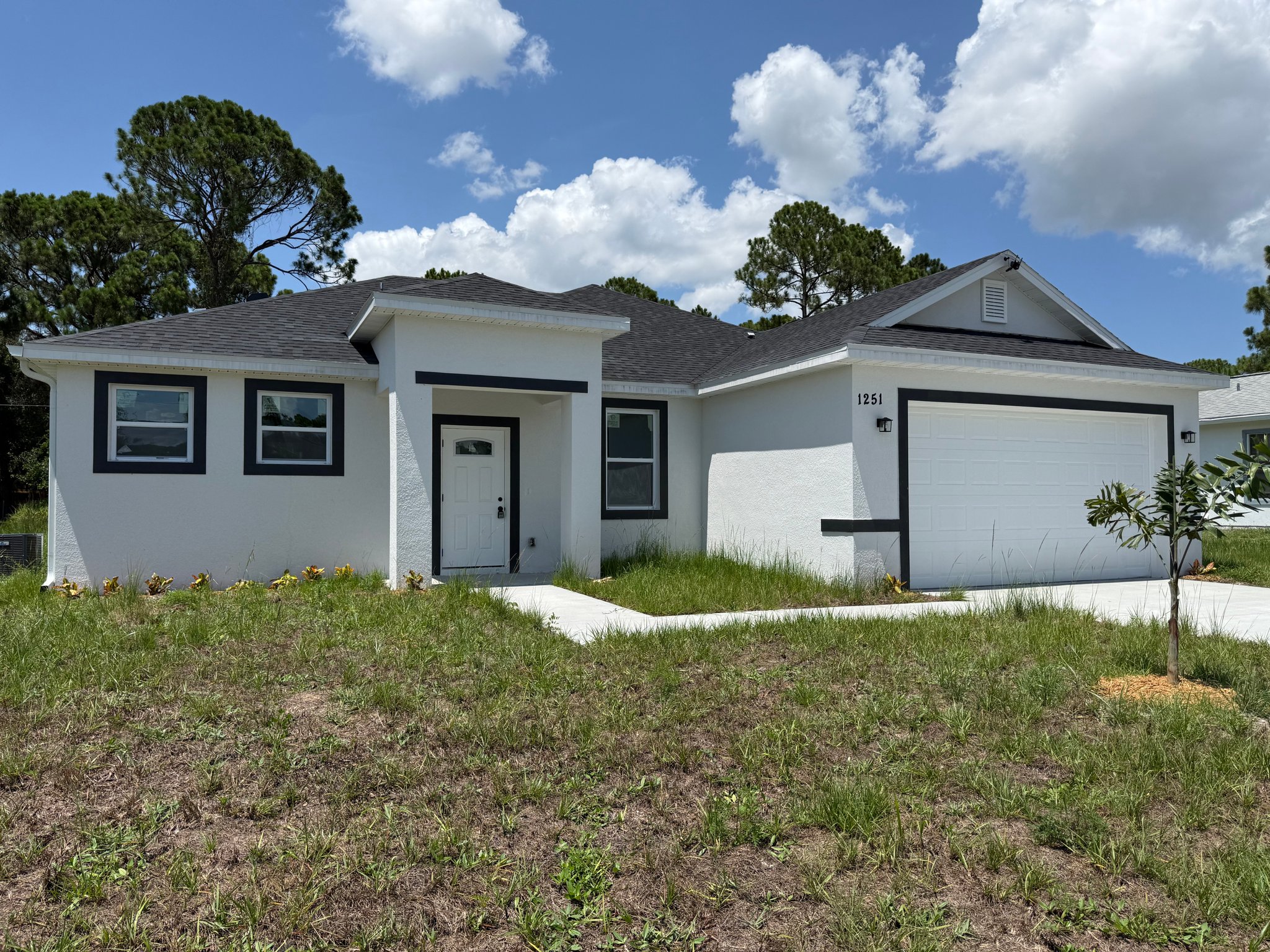 Palm Bay House: 1251 Scottish St SW