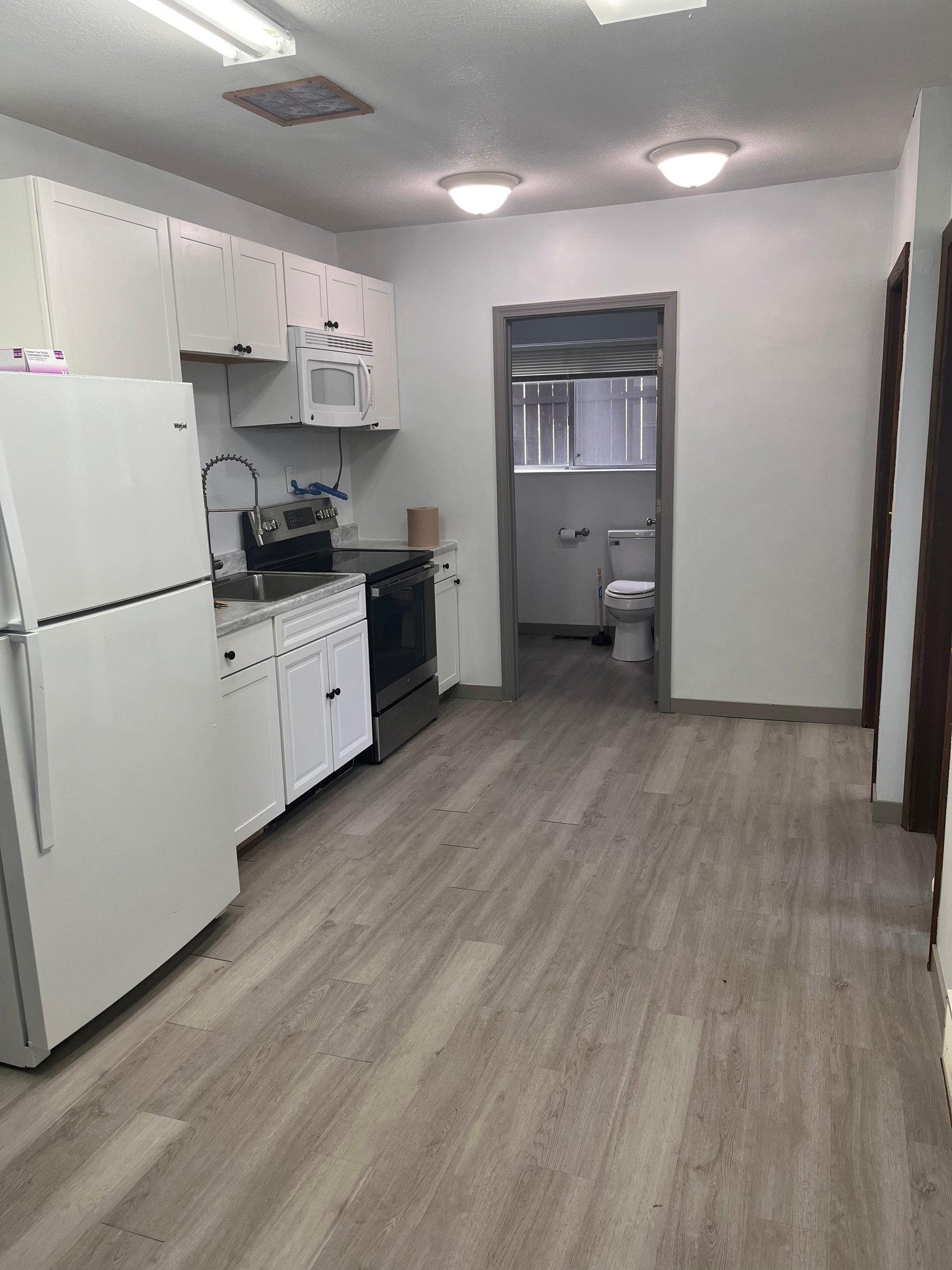Gaylord Apartment: 200 S Court Ave