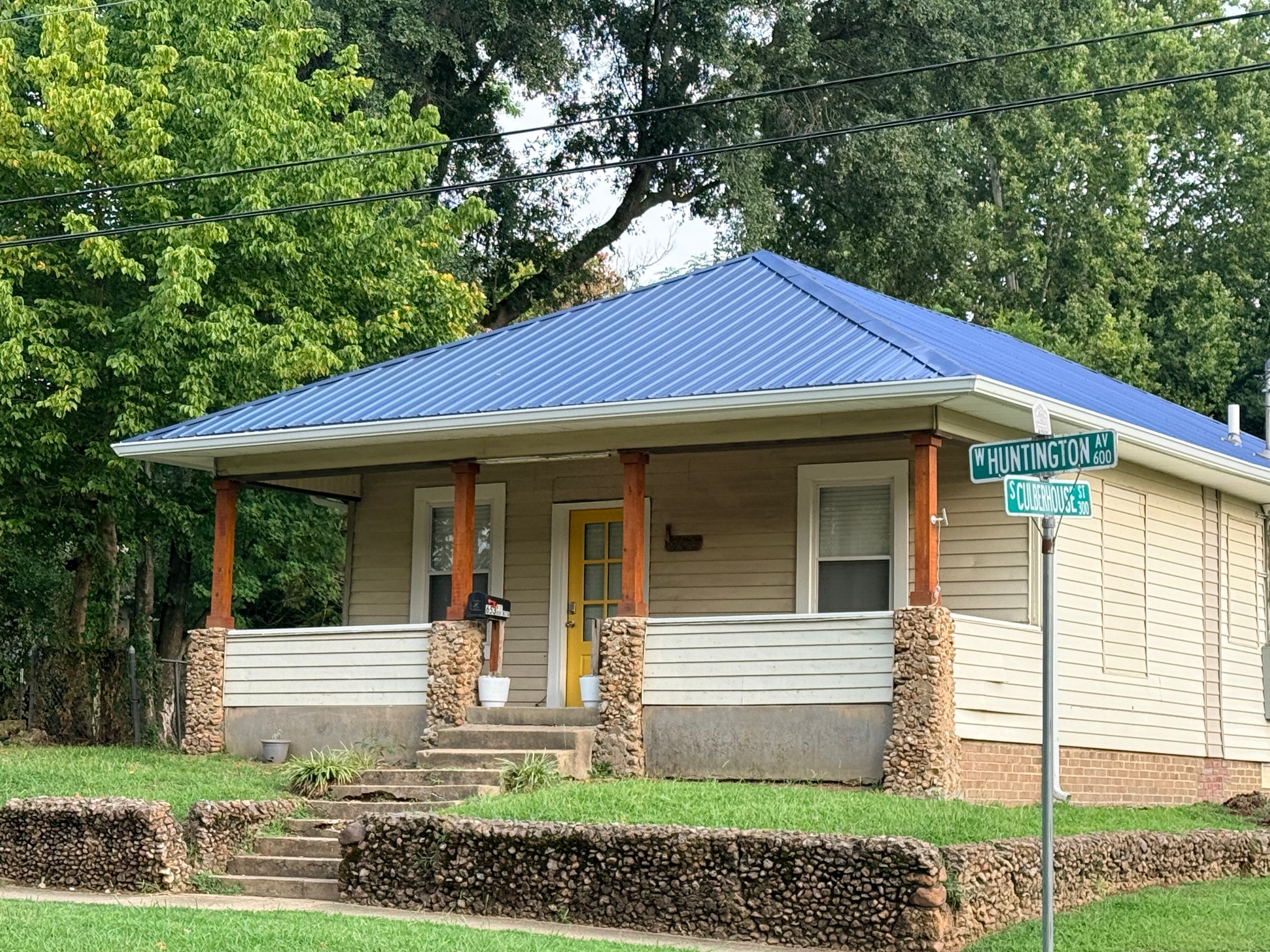 Jonesboro House: 653 W. Huntington Ave