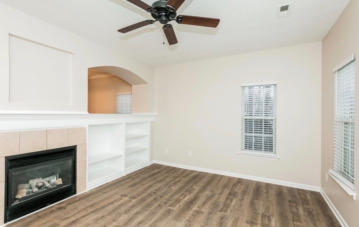 Charlotte House: 7222 Duchamp Dr