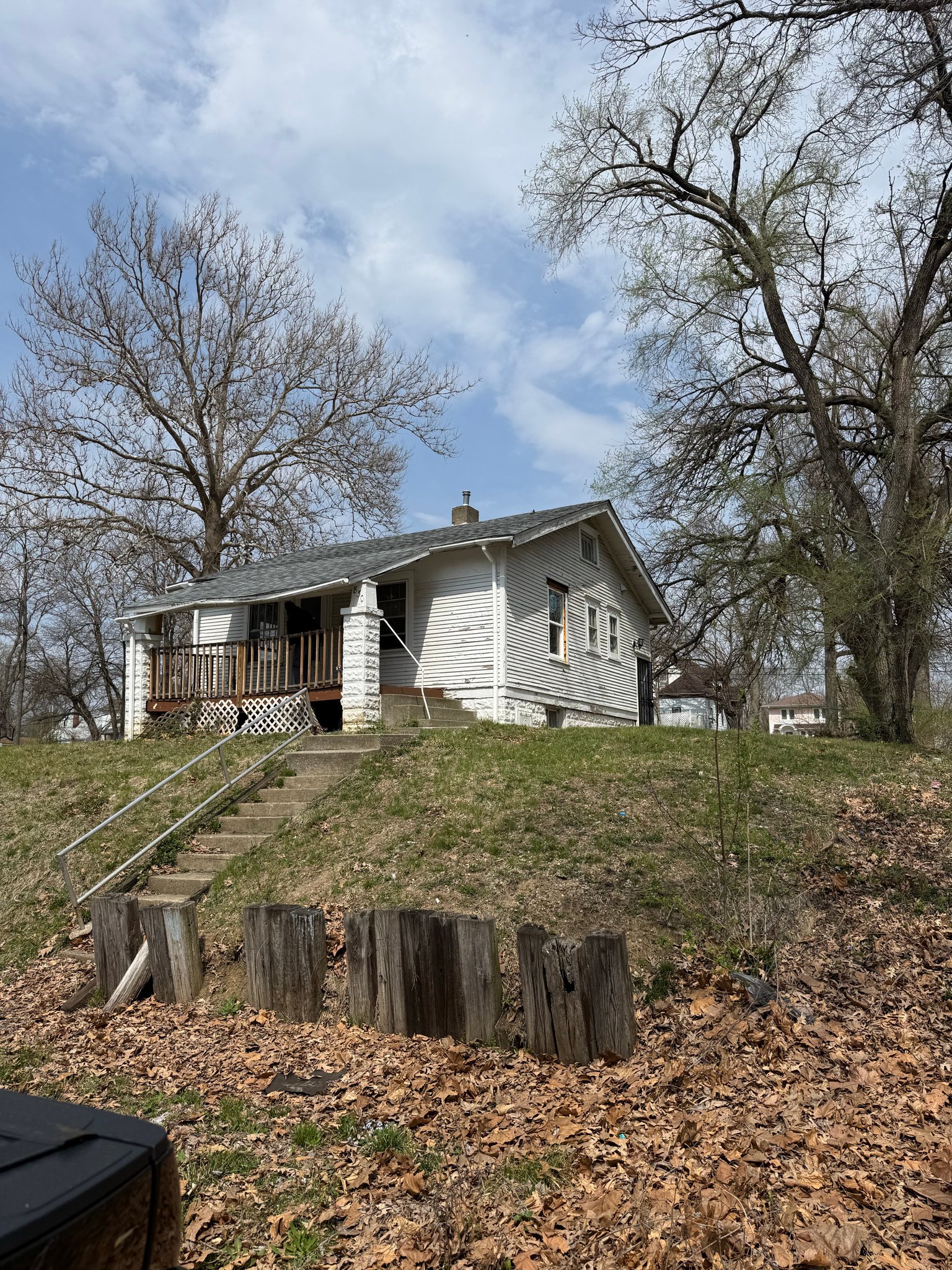 Decatur House: 830 E Rodgers Ave
