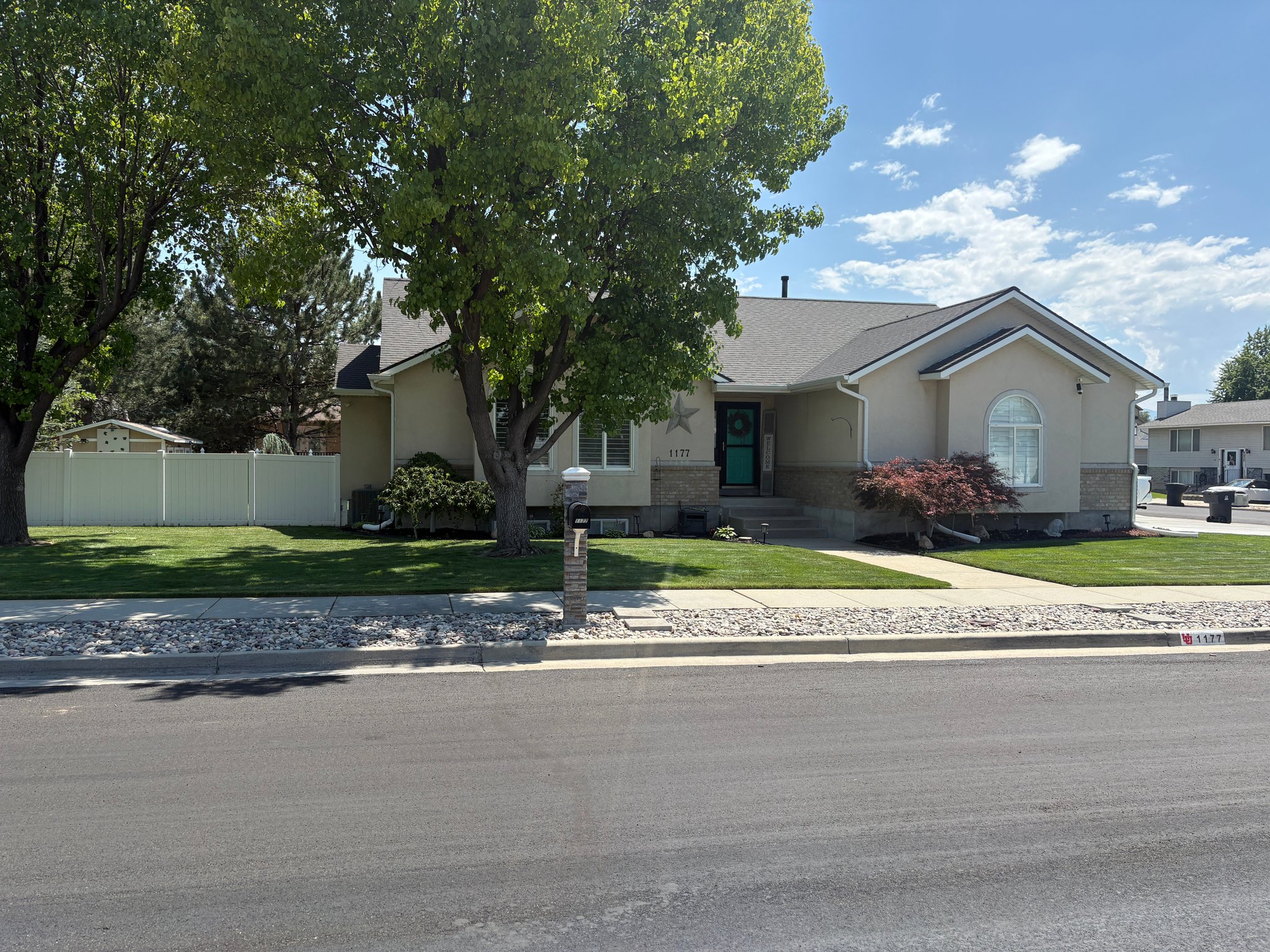 Taylorsville House: 1177 Marinwood Ave