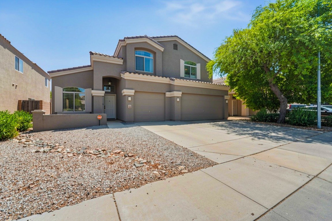 El Mirage House: 12801 W Lisbon Ln