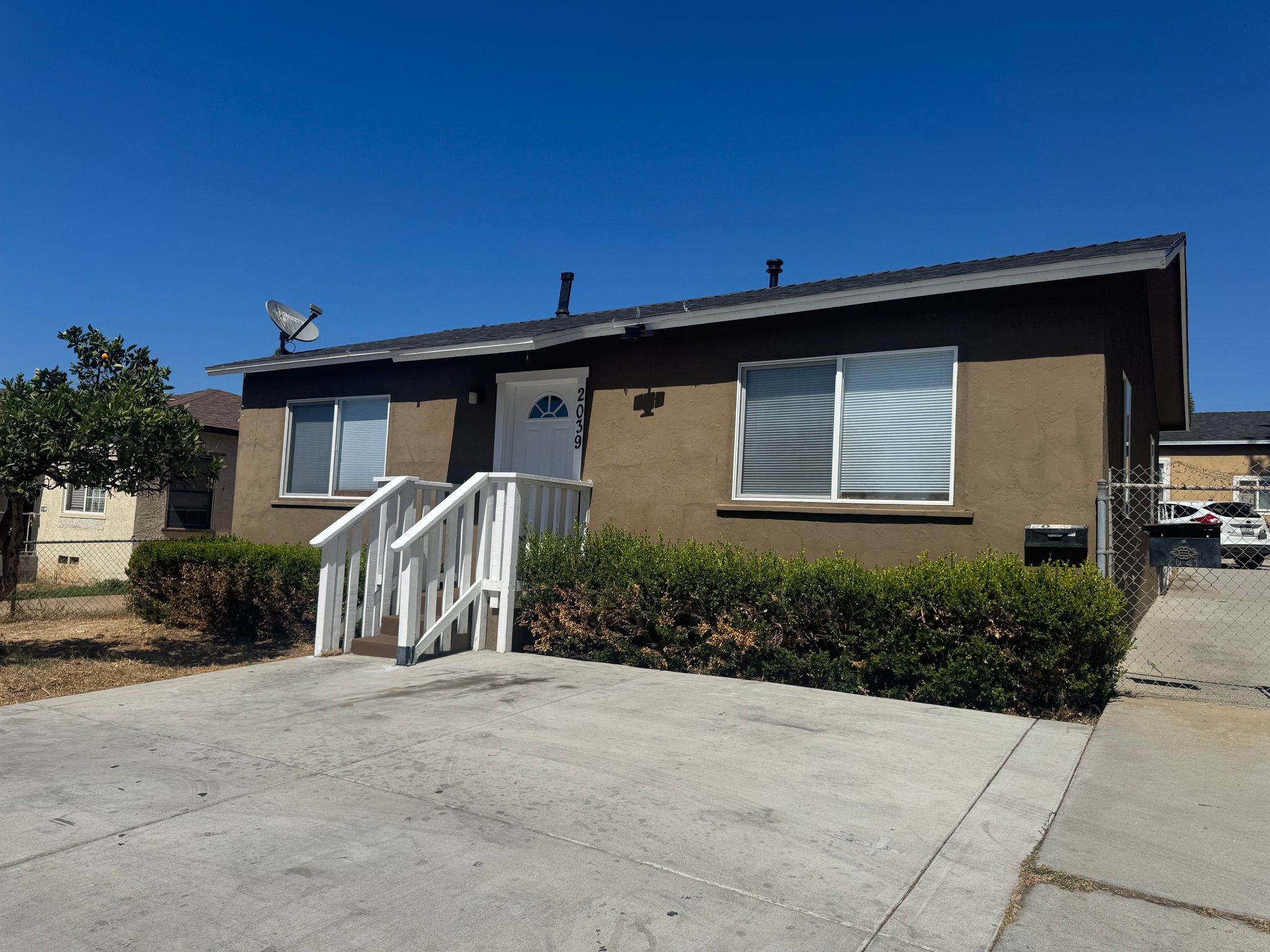 NATIONAL CITY House: 2039 E AVE