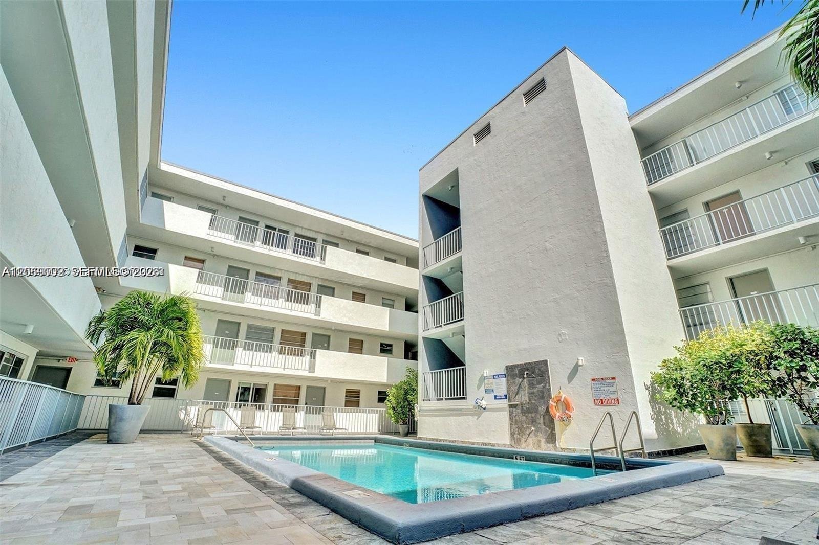 Miami Beach Condo: 1610 Lenox Ave