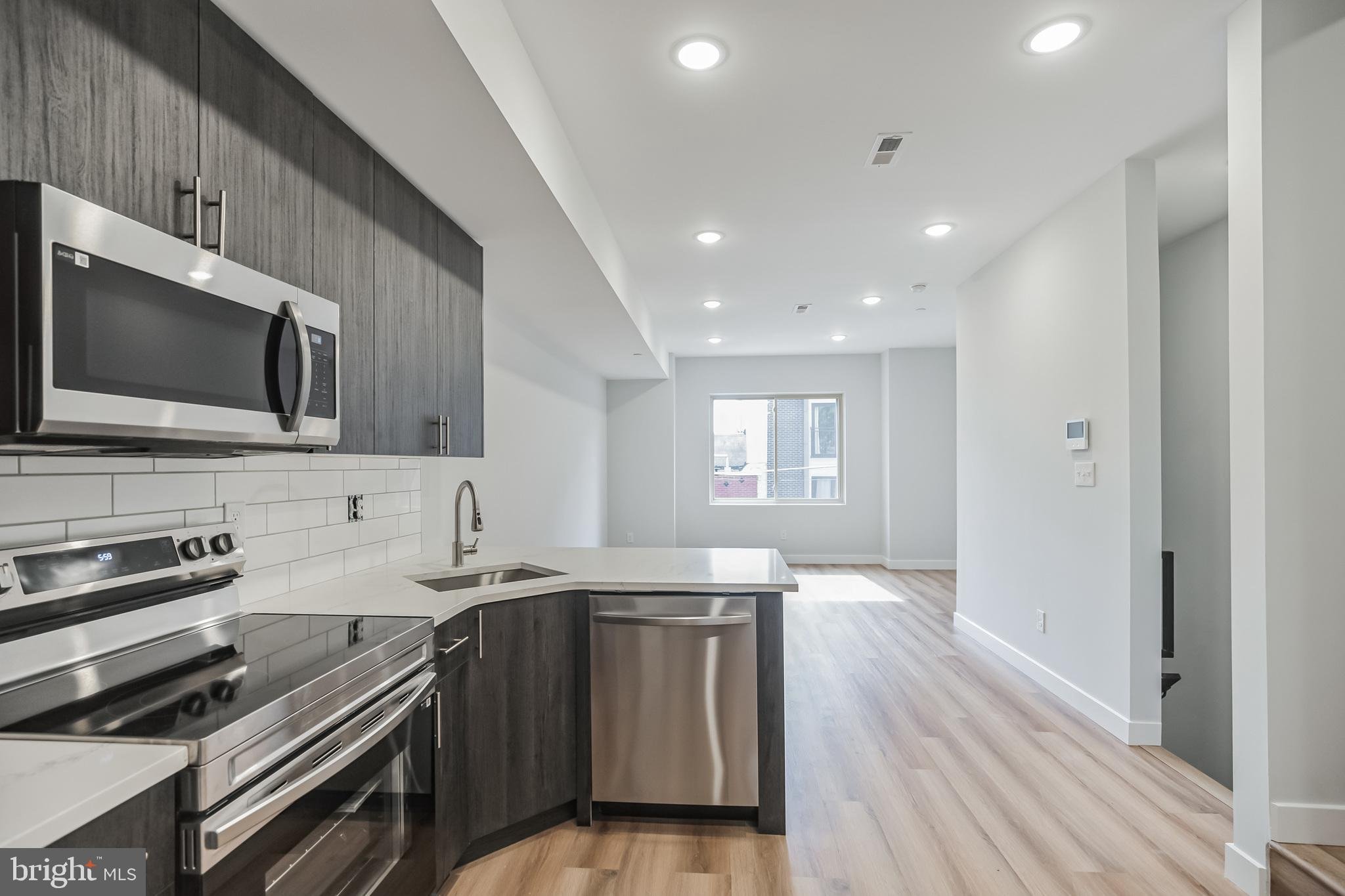 Philadelphia Apartment: 2222 N 7th St, Philadelphia, PA 19133