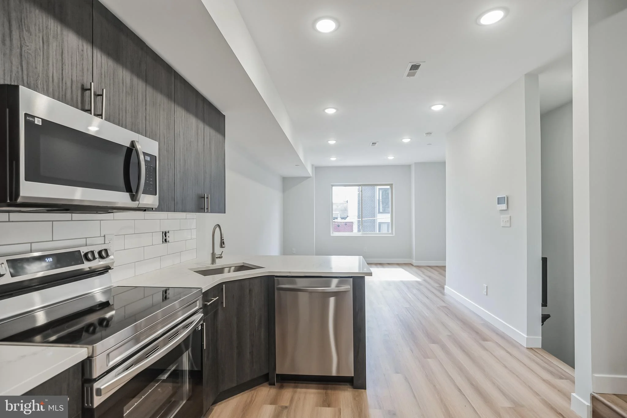 3 Bedroom Apartment – 2222 N 7th St, Philadelphia, PA 19133, Philadelphia, PA