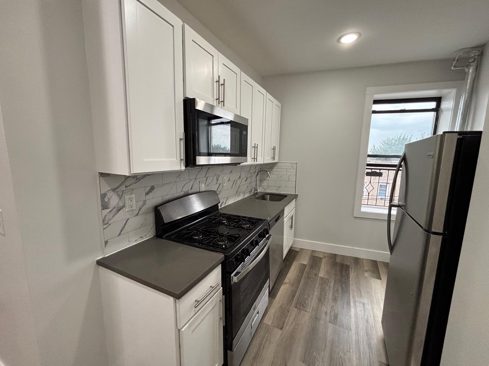 Jersey City Apartment: 242 Claremont Ave