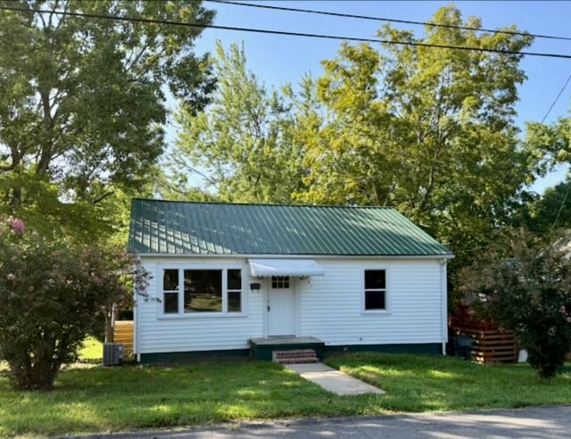 Spencer House: 701 S. Rowan Ave