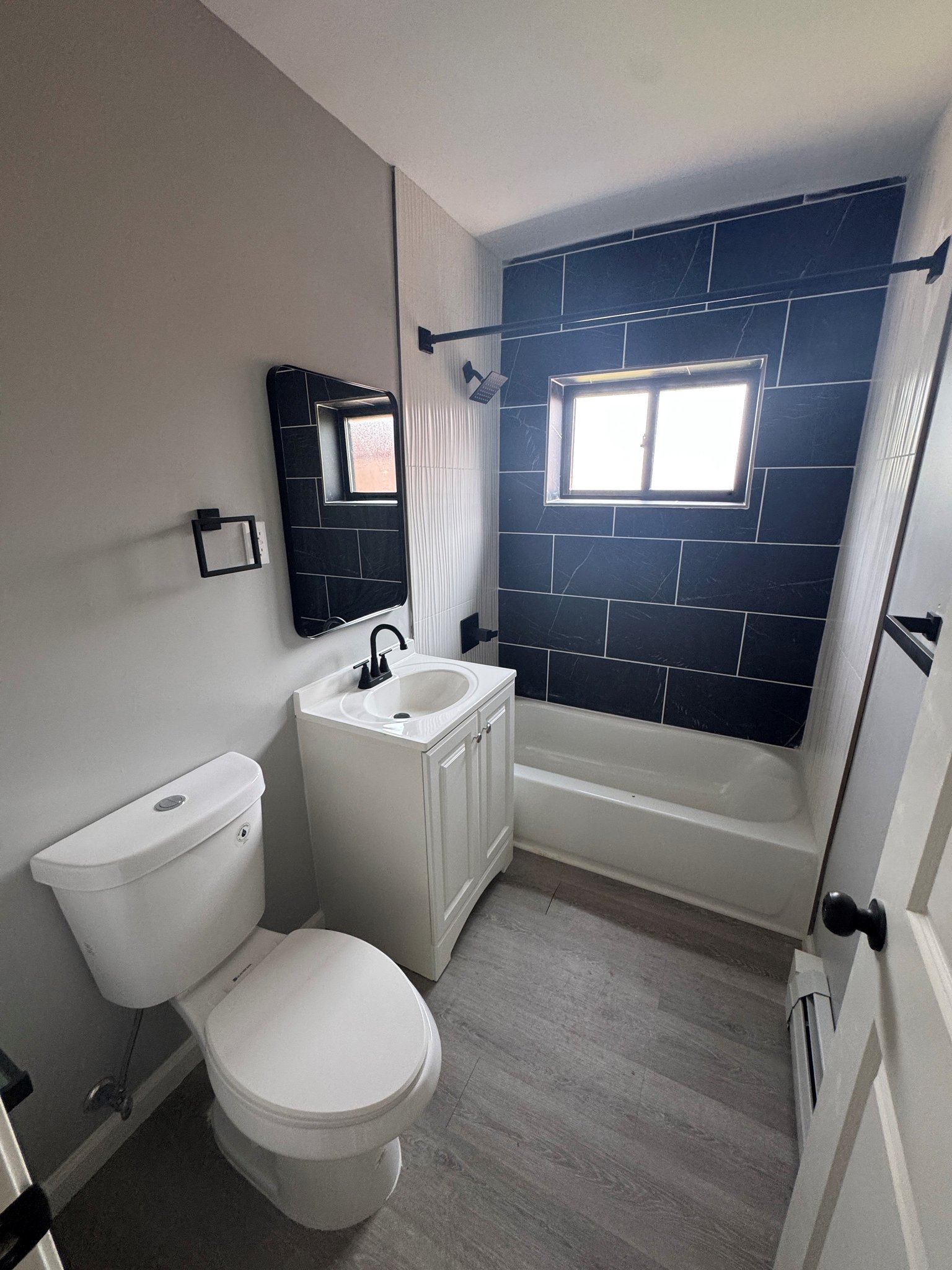 Hartford Apartment: 170 Earle Street