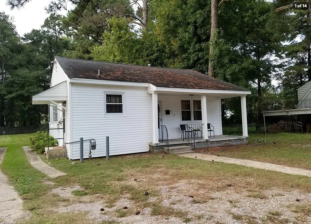 Colonial Heights House: 212 Dupuy Ave