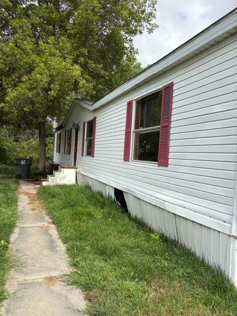 Lapeer House: 249 Jacqualyn Drive