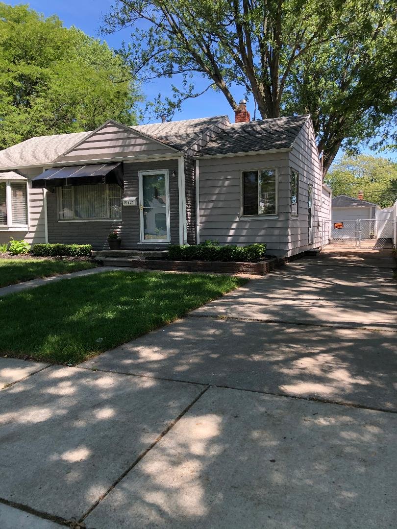 Saint Clair Shores House: 21705 Bon Heur St