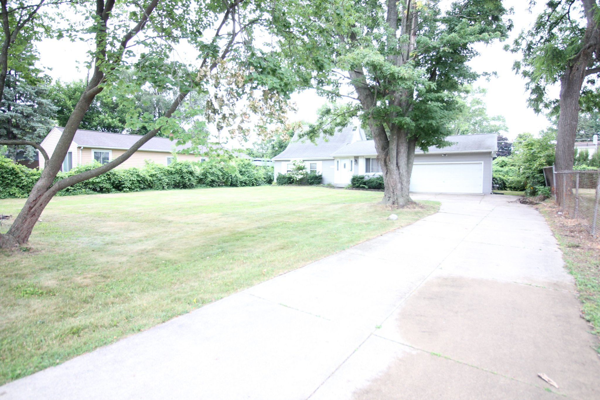 Southfield House: 19671 Jeanette Street
