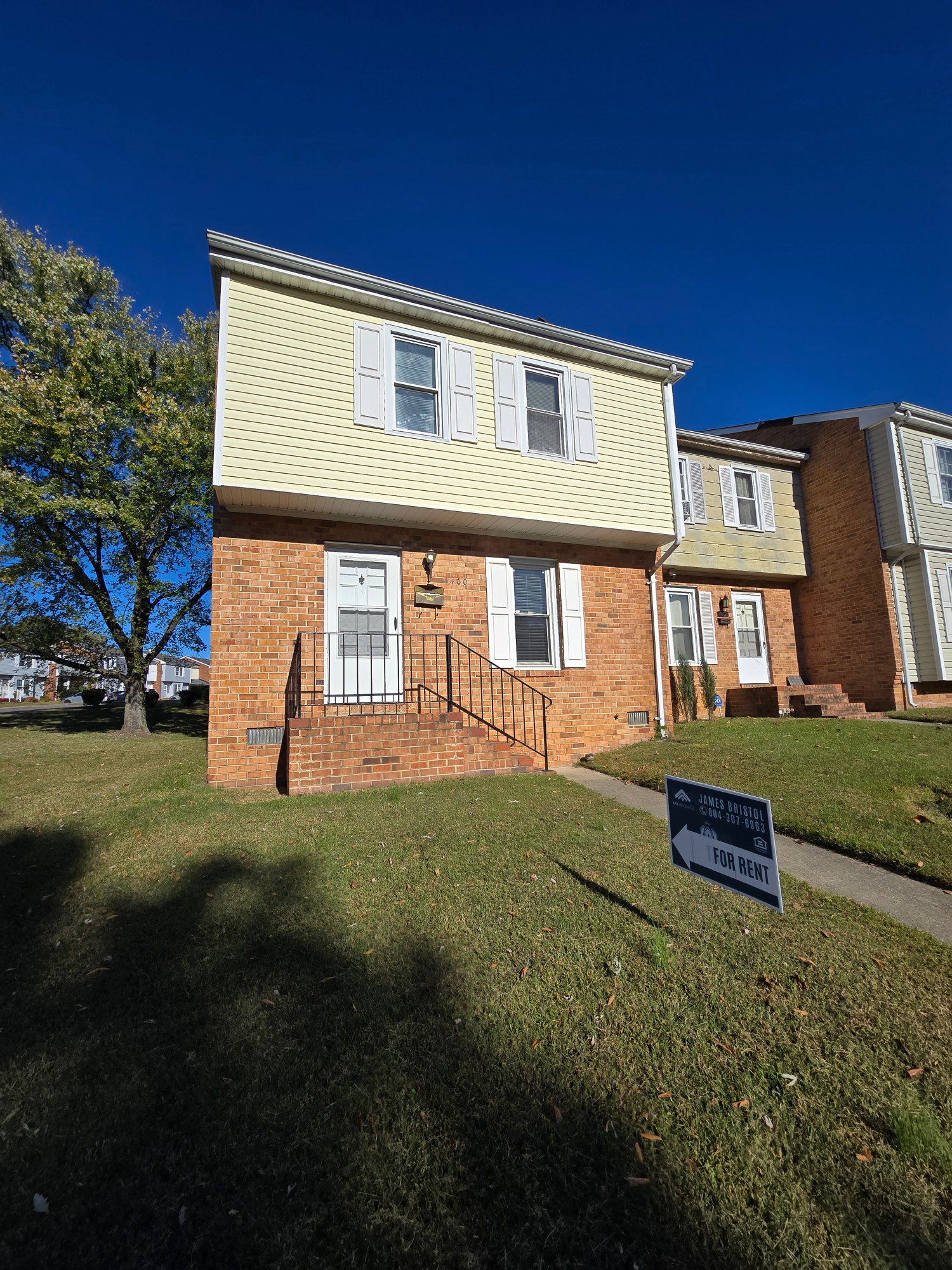 Richmond Townhome: 4400 Foxden Dr