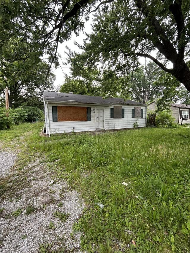 Sauget House: 1320 Williams St