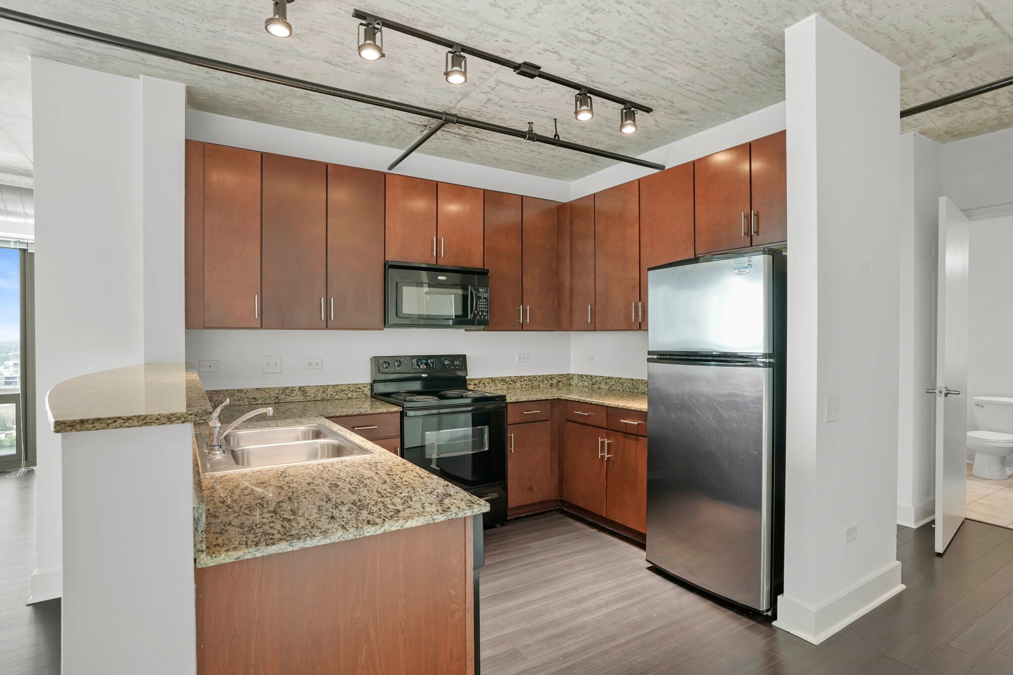 Chicago Condo: 879 S Clark St