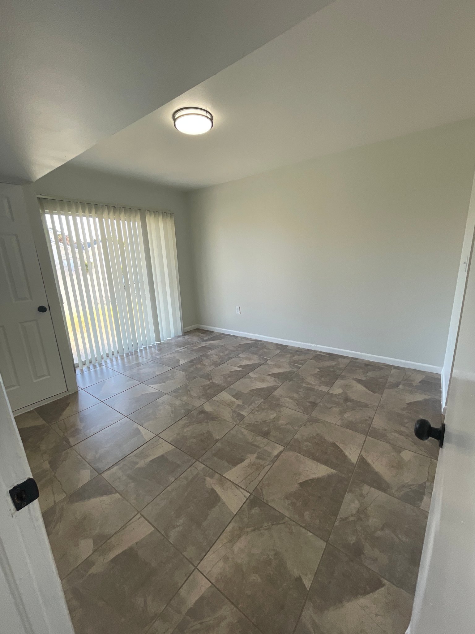 Cape Canaveral Apartment: 211 Caroline St