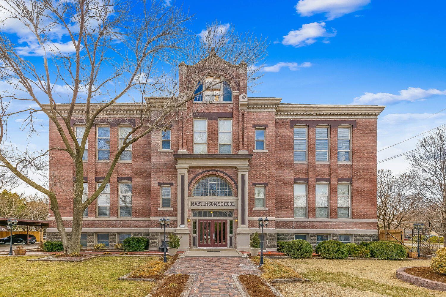 Wichita Apartment: 249 N Athenian Ave