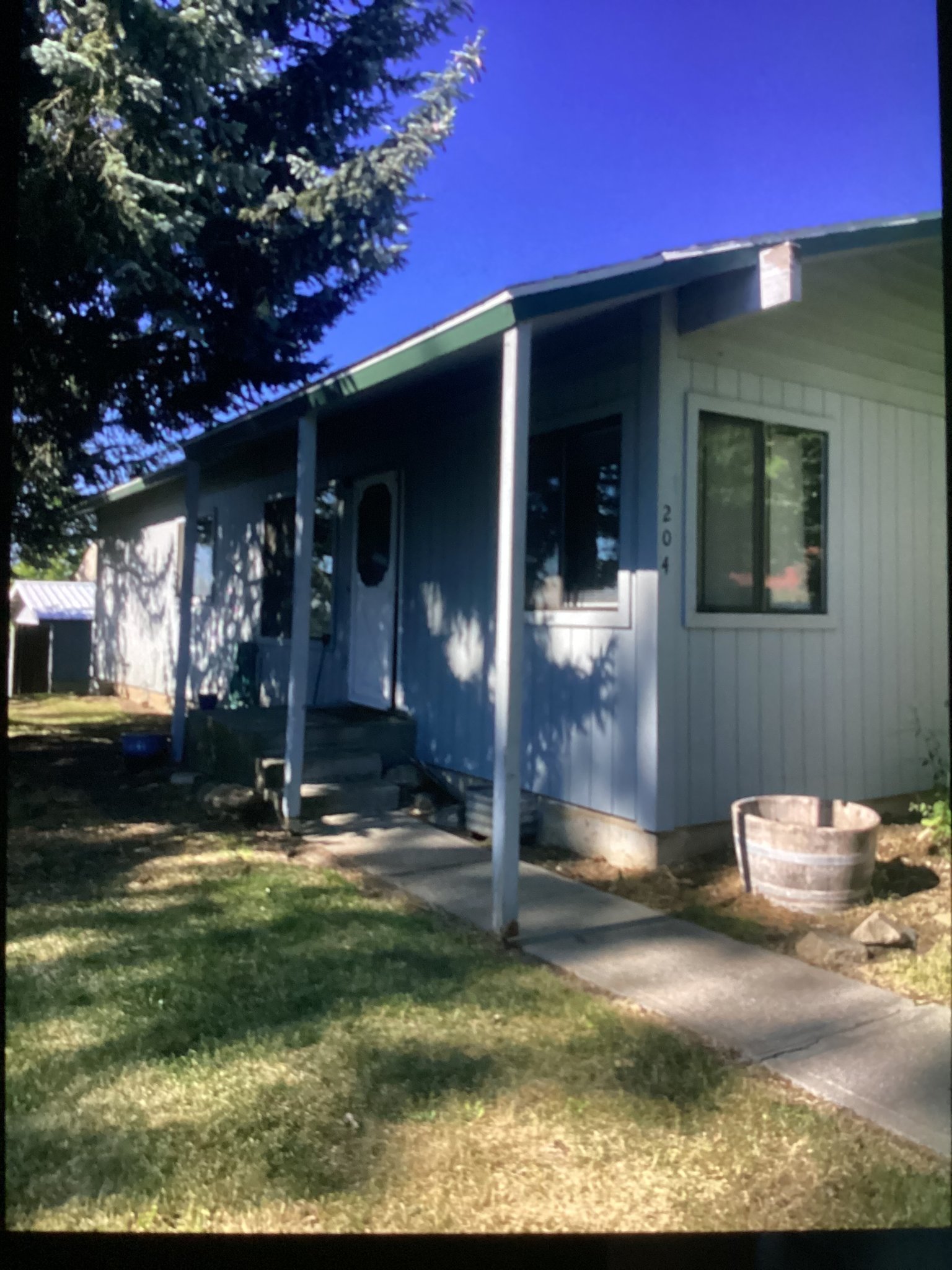 Cheney Townhome: 204 Cedar