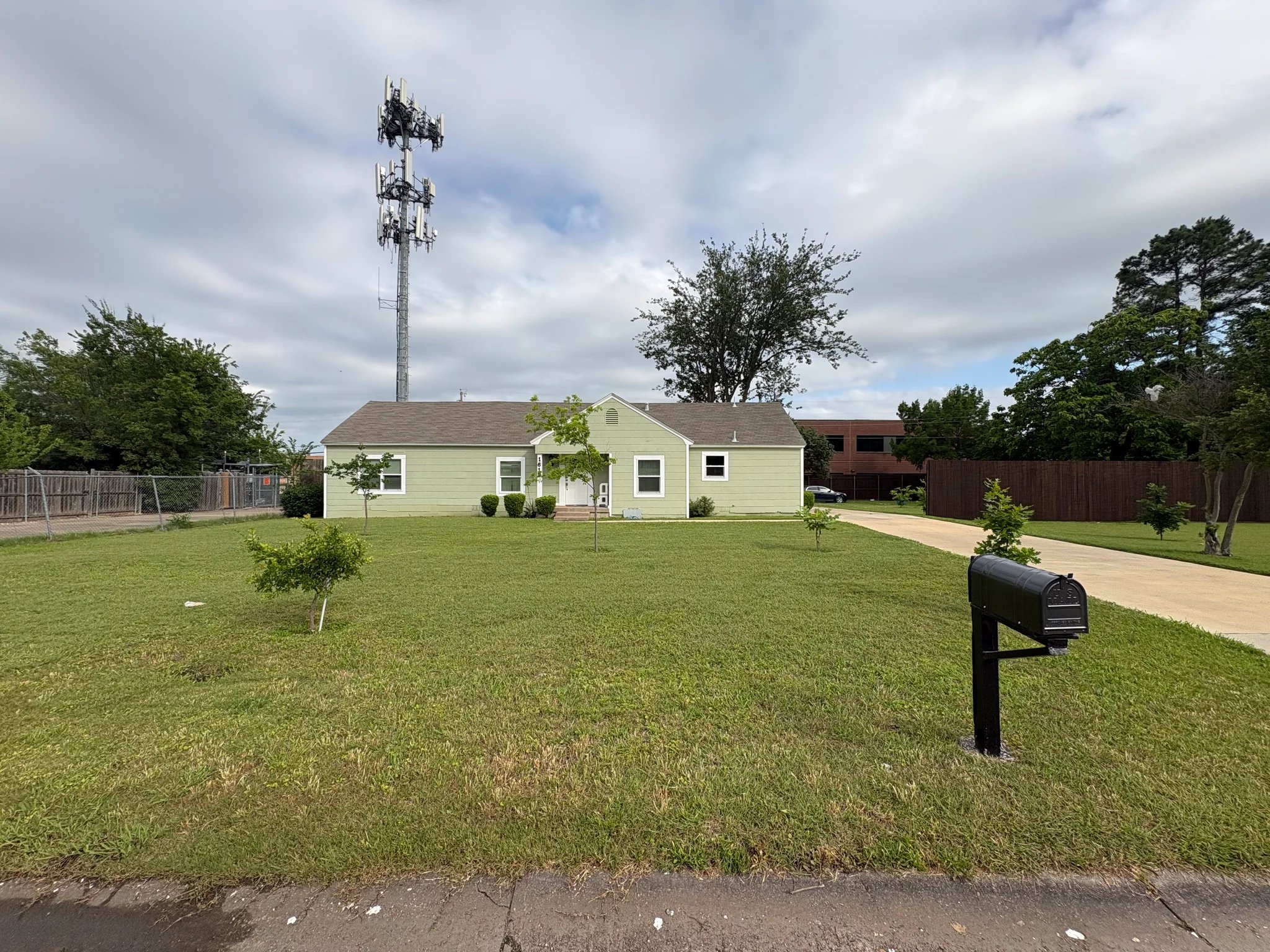 Garland Multiplex: 1618 Bruce Dr