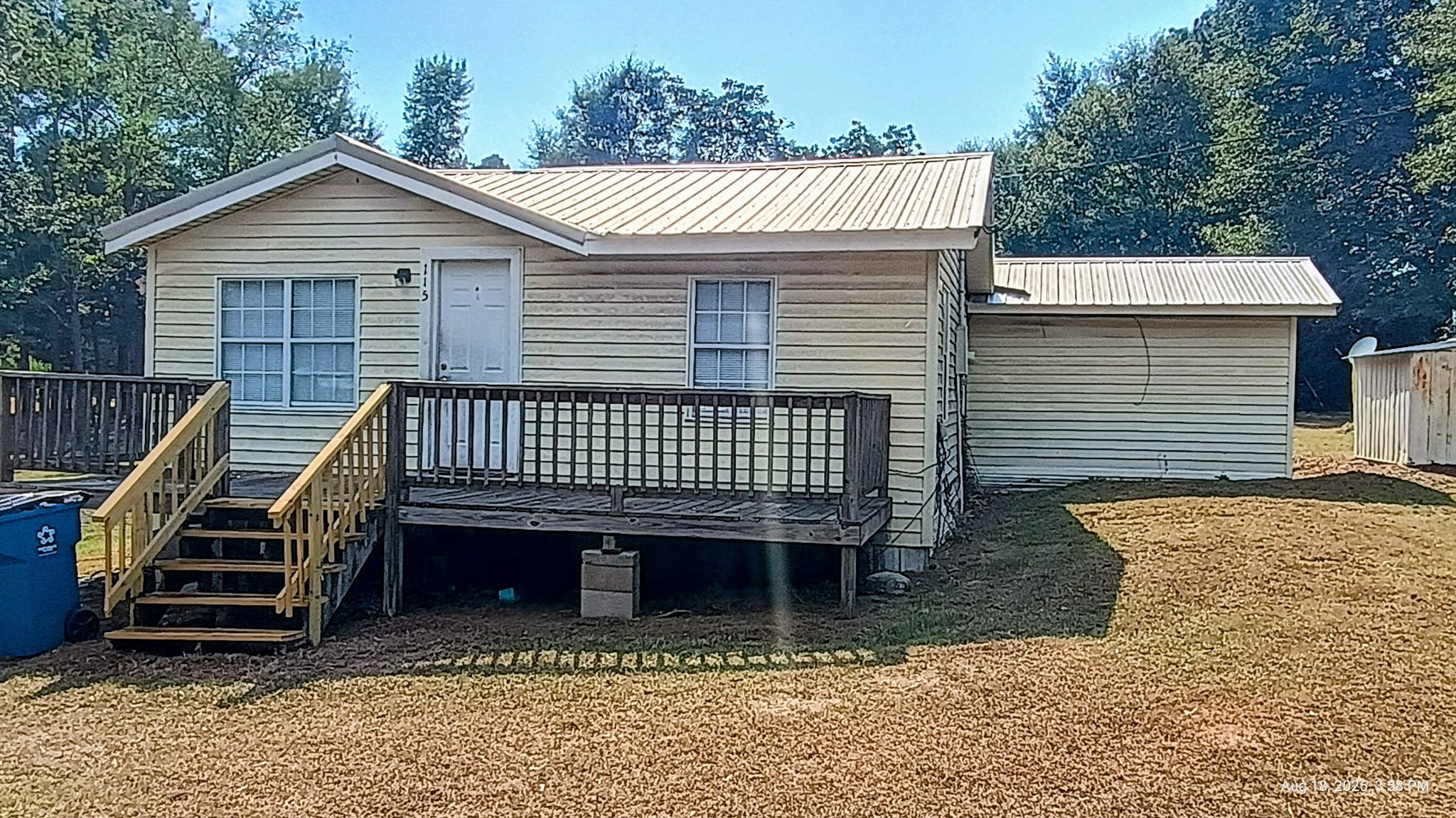 Atmore House: 115 Deerfield Rd