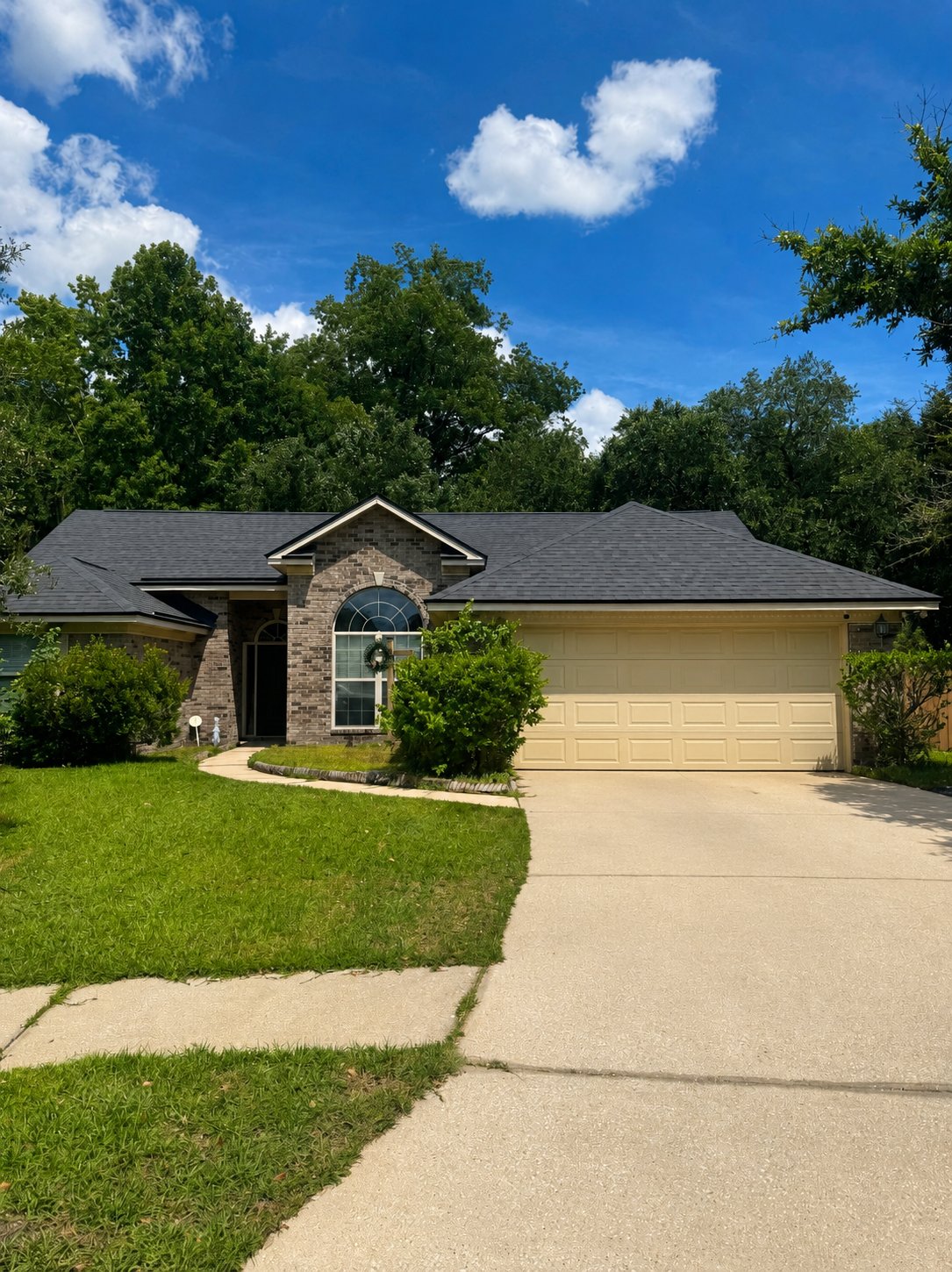 Savannah House: 142 Meadowside ln