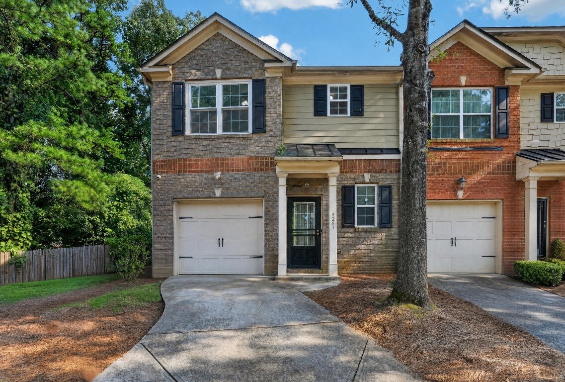 Stone Mountain Townhome: 4251 YOUNGSTOWN CIR