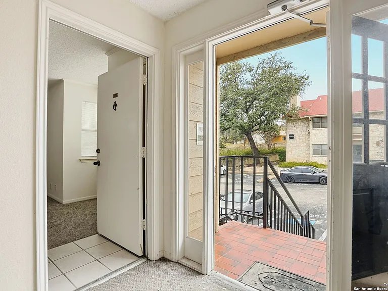 San Antonio Condo: 7738 Chambers Rd