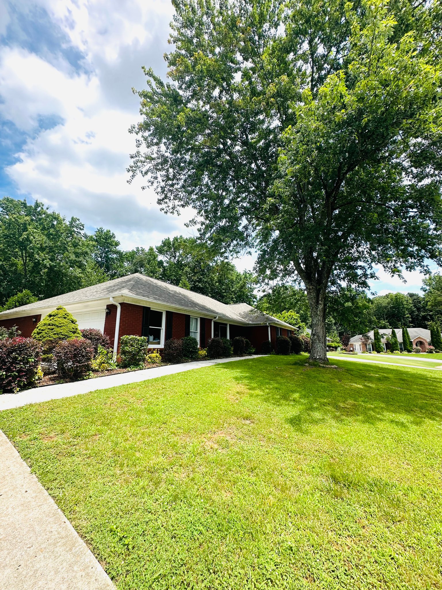 Harvest House: 101 Foxwatch Cir
