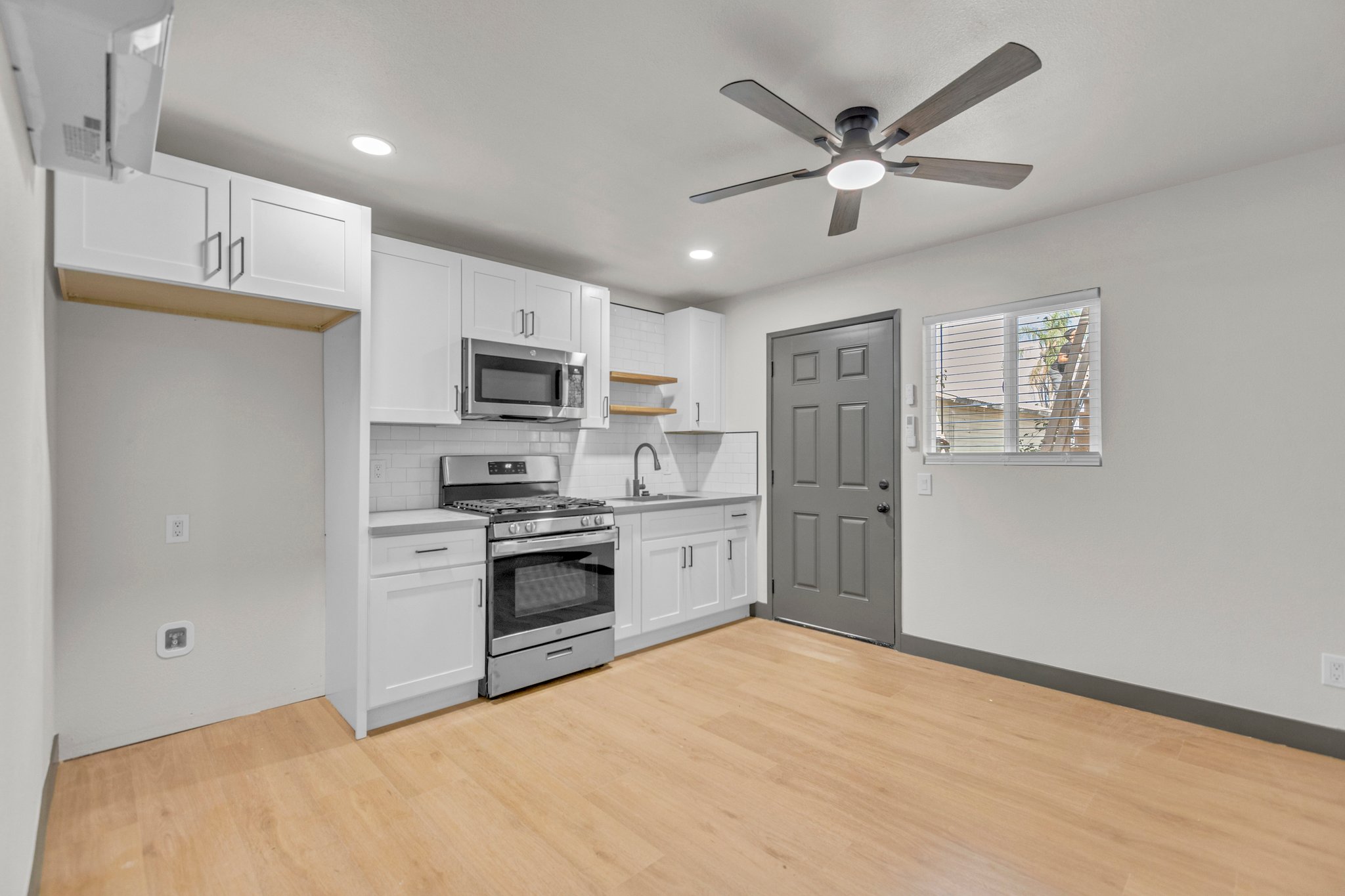 Bakersfield Apartment: 13754 Rosedale Hwy