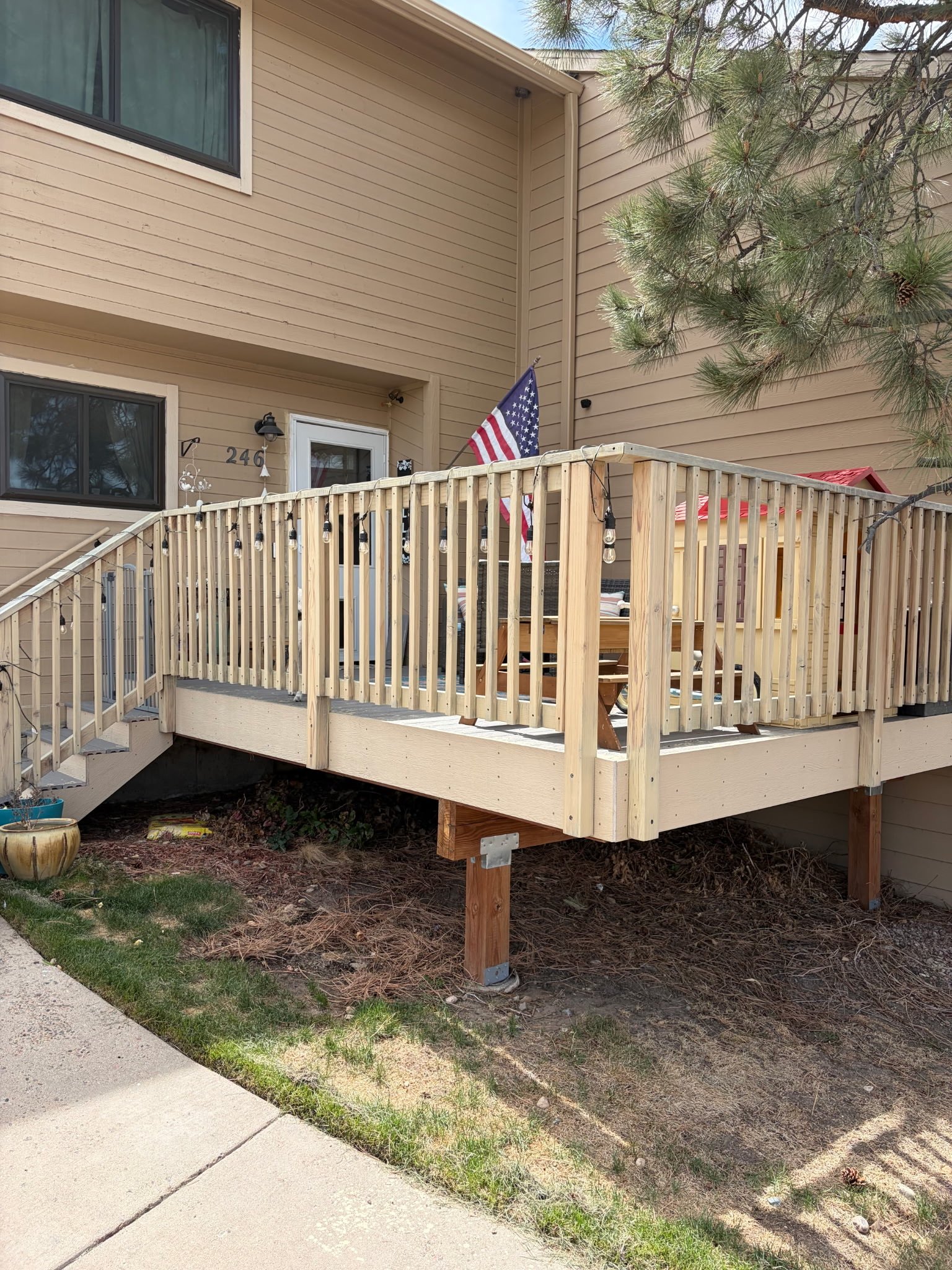 Castle Rock Townhome: 246 S Oman Rd
