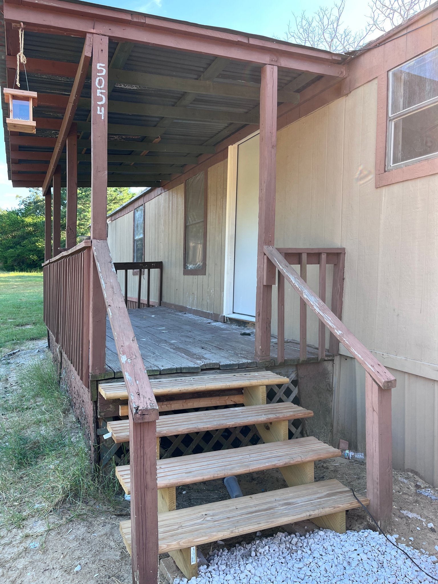 Athens House: 5054 County Road 1503