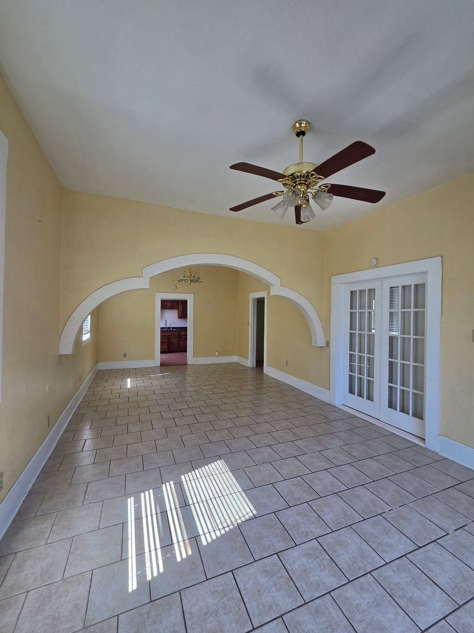 San Antonio Multiplex: 121 Hess St