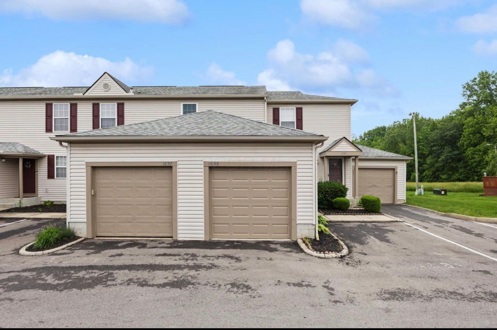 Hilliard Condo: 1699 Ridgebury Dr
