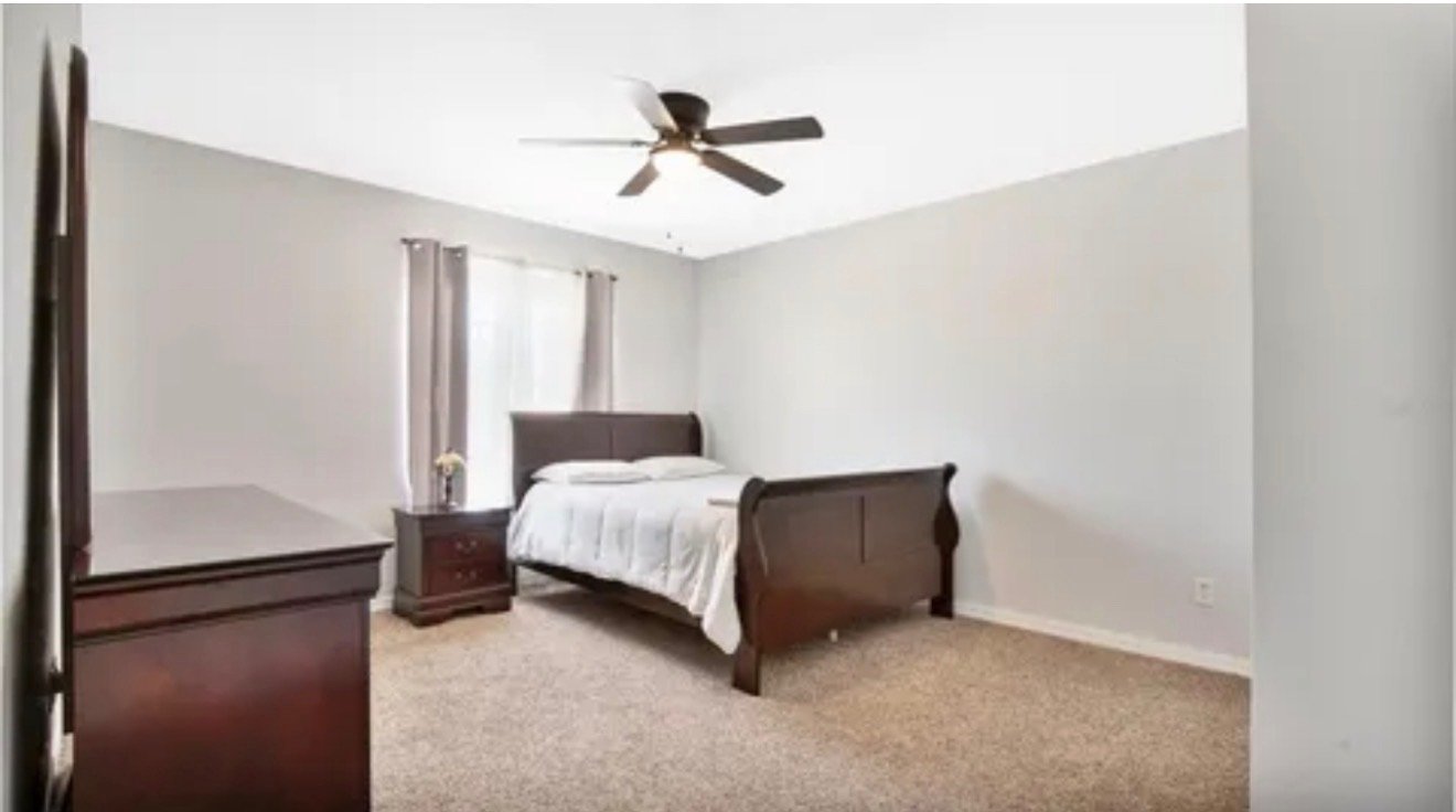 Clermont House: 654 Skyridge Rd