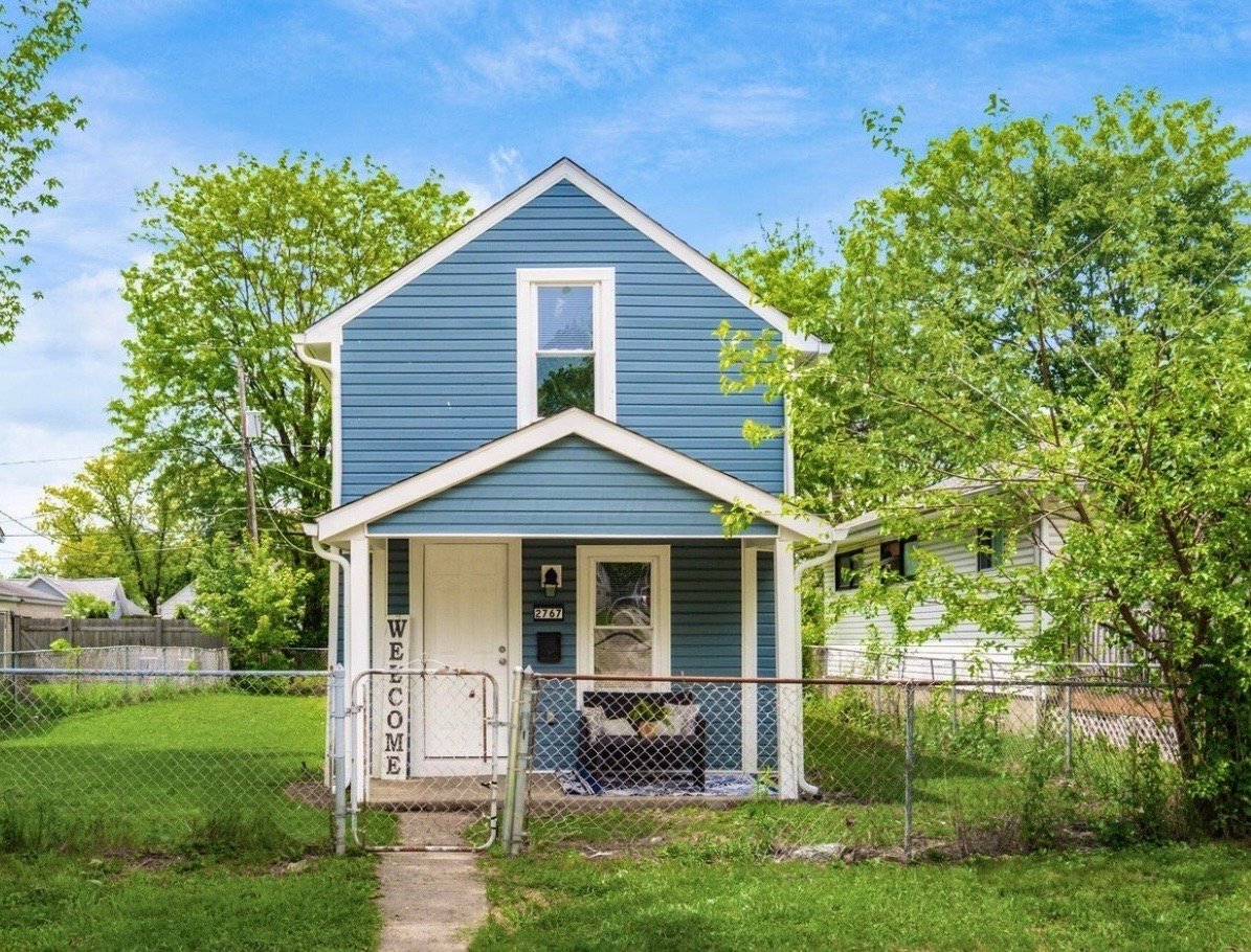 Columbus House: 2767 Hiawatha St