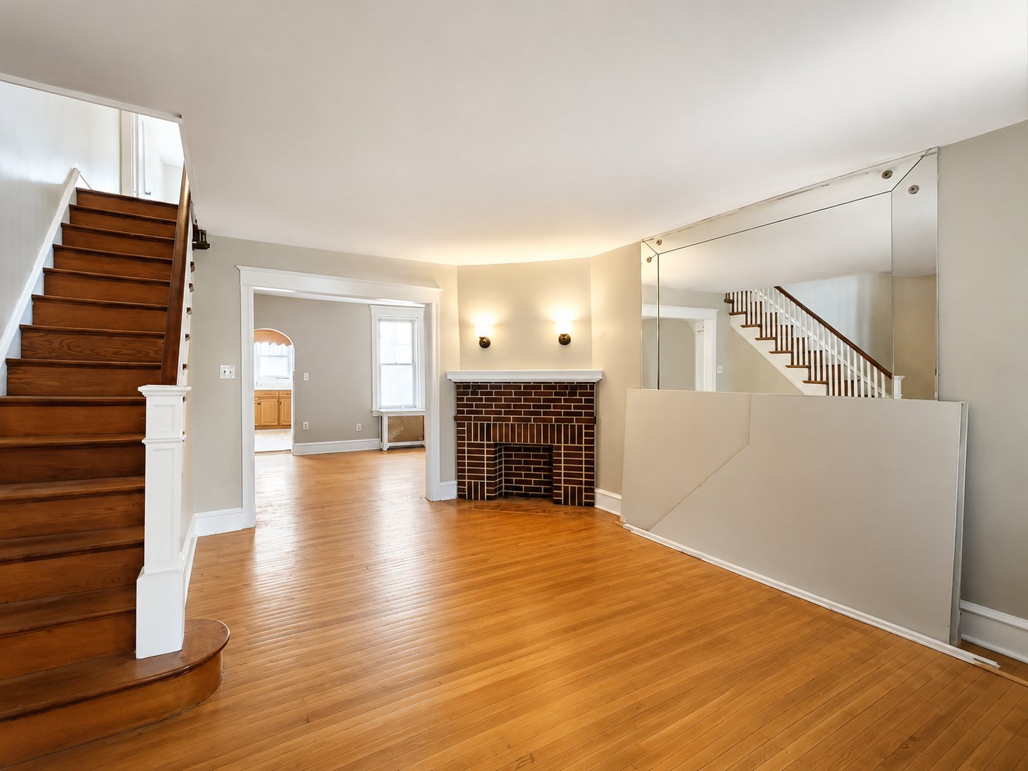 Philadelphia House: 409 N Daggett St