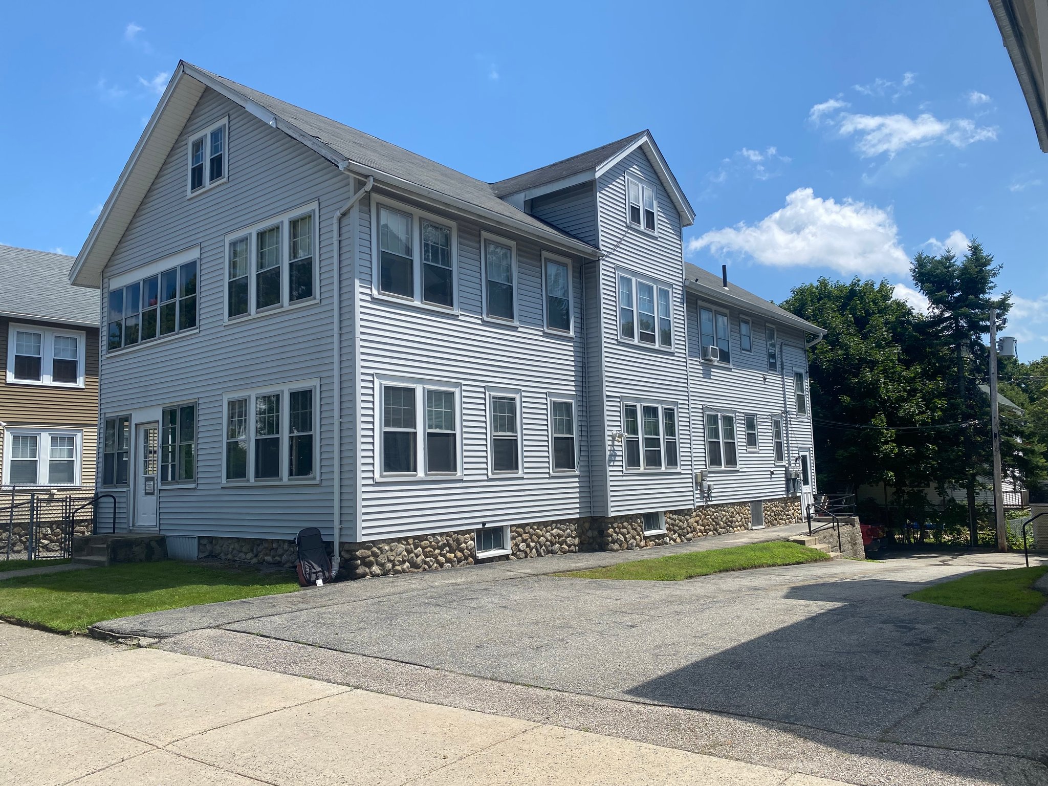 Worcester Apartment: 4 Ruth St